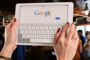 Google remove 100 anúncios por segundo em 2017