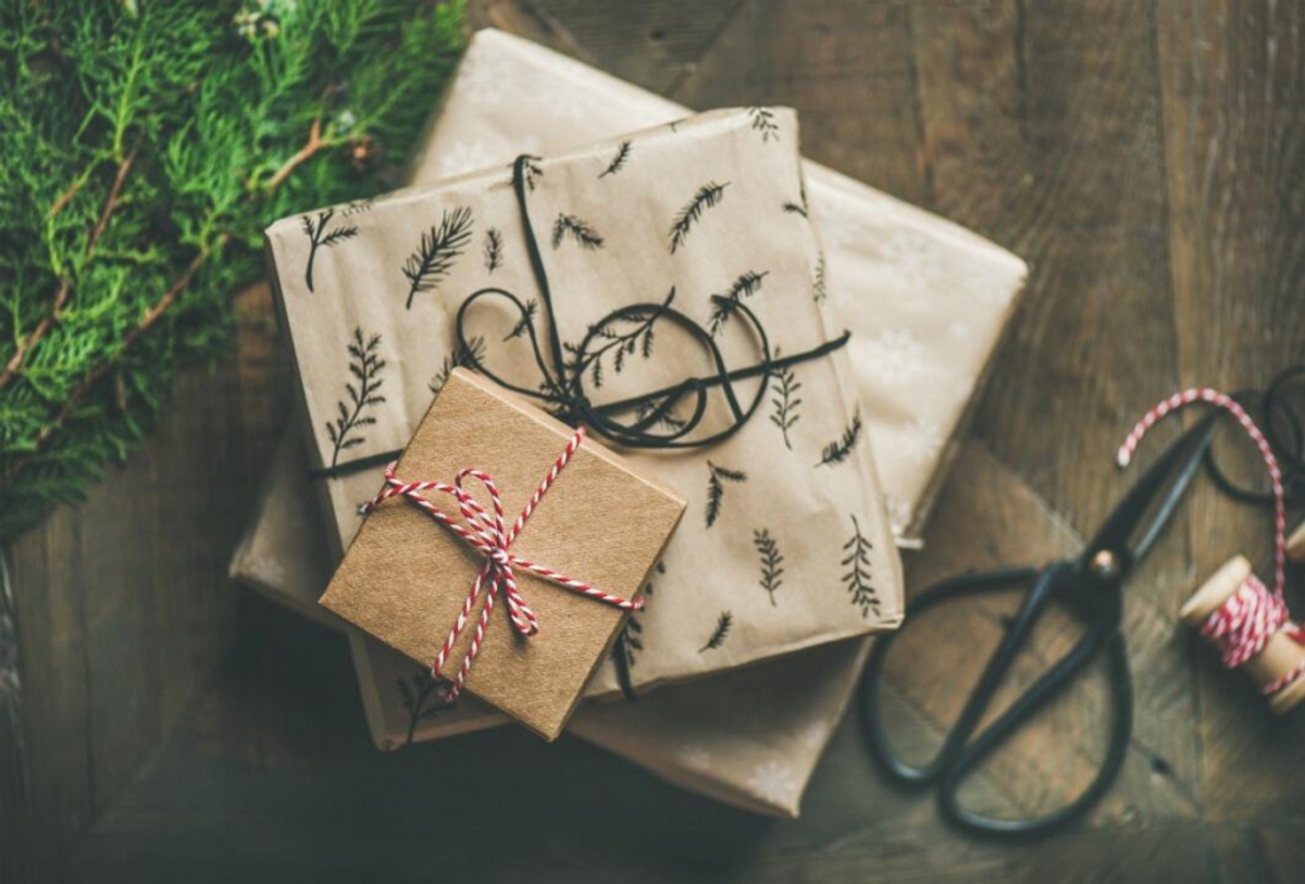 Como encontrar presentes baratos de Natal?