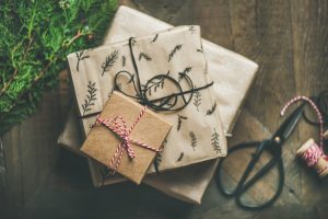 Como encontrar presentes baratos de Natal?