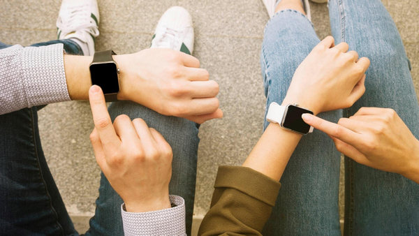 Capa do artigo Qual a diferença entre smartwatch e smartband?