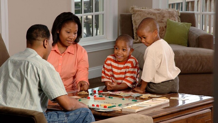 Kit Jogos de Carta Baralho e Uno + Dominó Familia e Amigos Diversão Amigos  Passa tempo Brinquedo em Promoção na Americanas