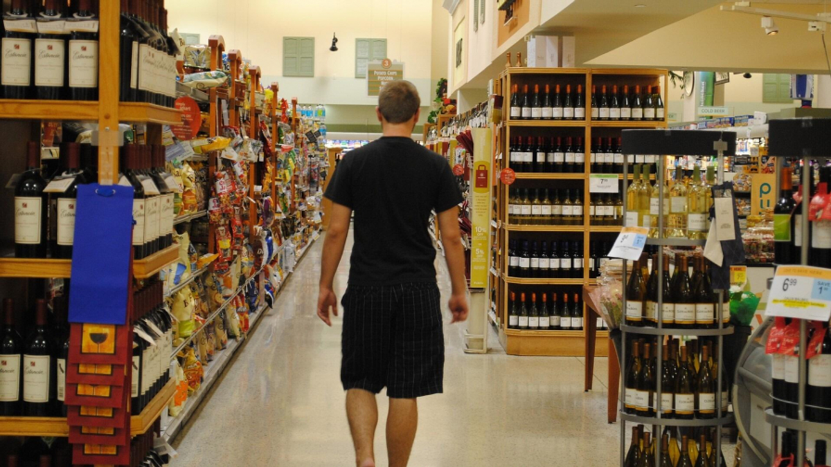 Como escolher vinhos bons e baratos no supermercado?