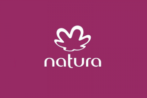 Capa do artigo Natura compra Avon: o que isso significa para o consumidor?