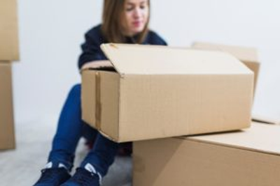 Capa do artigo Como morar sozinho: um guia para suas primeiras compras