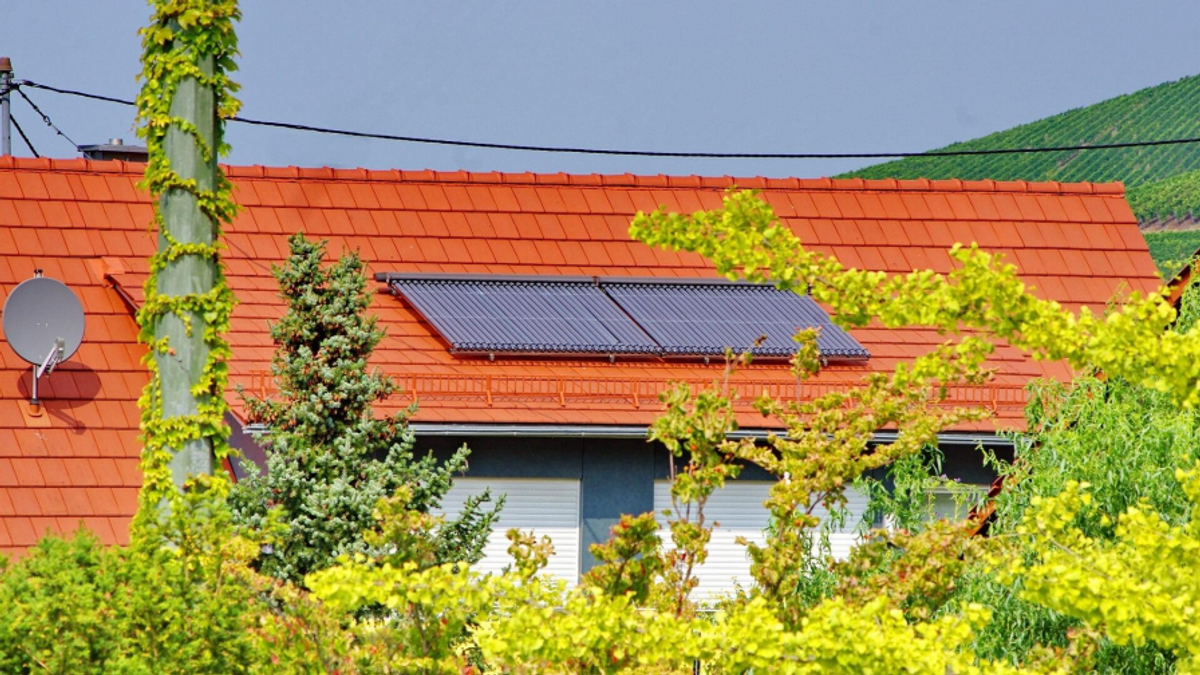 Aquecedor solar: como funciona e por que investir em um?