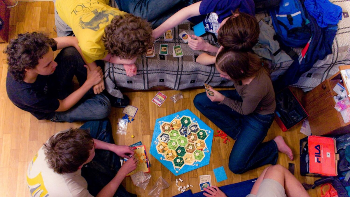 Melhores jogos para festas: diversão com os amigos