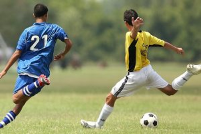 Capa do artigo 7 produtos para levar quando for jogar futebol com os amigos