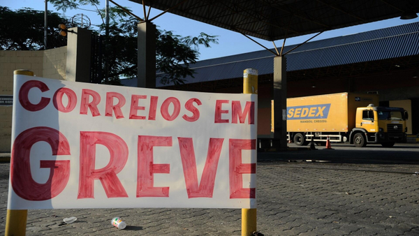 Correios entram em greve nacional e sem previsão de retorno às atividades