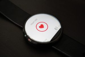 Capa do artigo Os recursos de saúde dos smartwatches são seguros?