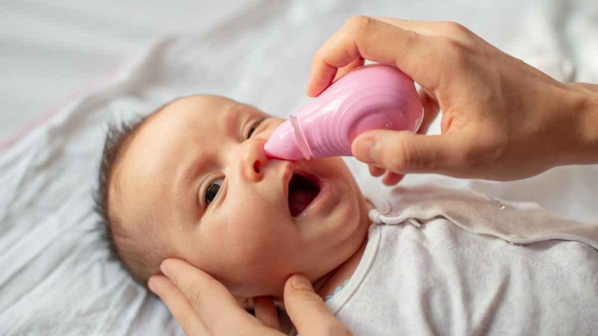 Qual melhor aspirador nasal para bebê? 8 Modelos para não passar sufoco